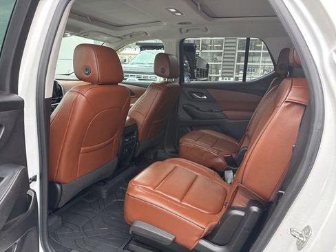 Used 2018 Chevrolet Traverse High Country AWD/4WD image 21