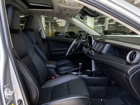Used 2017 Toyota RAV4 Platinum FWD image 22