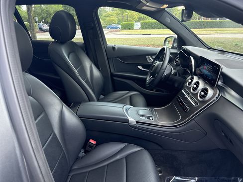 Used 2022 Mercedes-Benz GLC 300 image 33