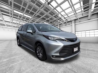 Certified 2025 Toyota Sienna XLE