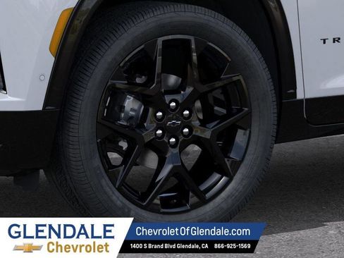 New 2026 Chevrolet Traverse RS w/ LPO, Floor Liner Package image 9