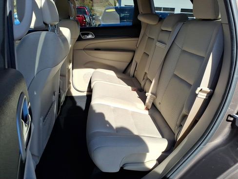 Certified 2020 Jeep Grand Cherokee Laredo image 9