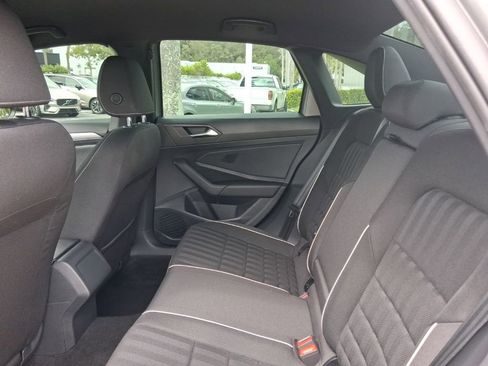 Used 2023 Volkswagen Jetta Sport image 7