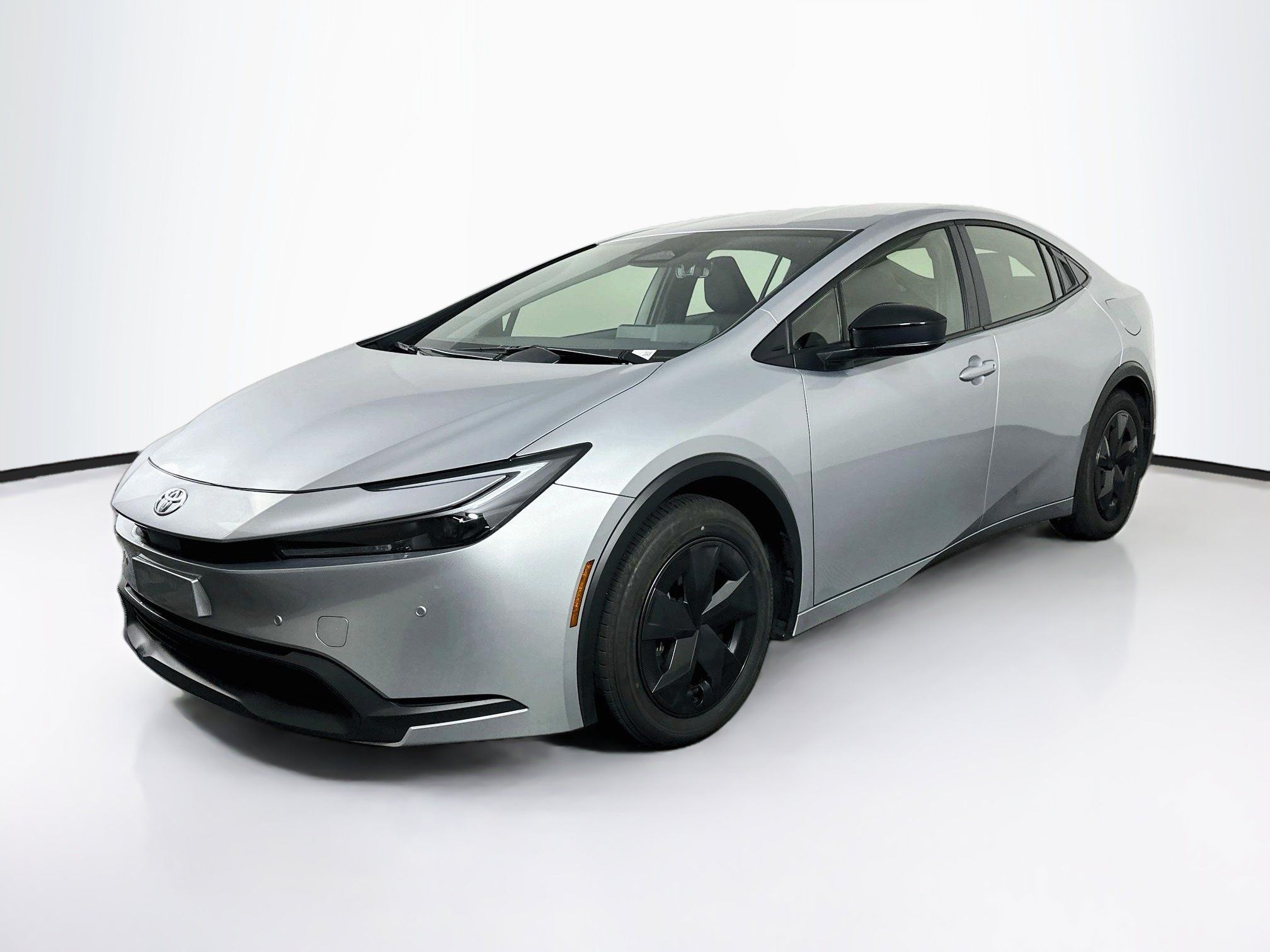Used 2026 Toyota Prius LE FWD image 3