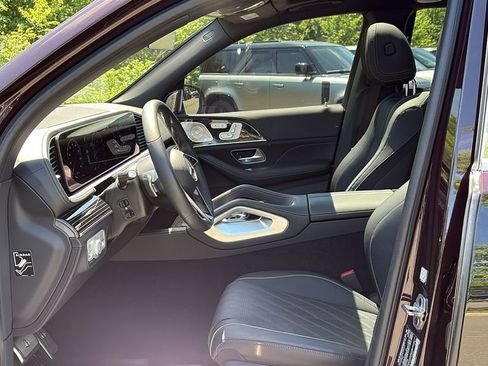 Used 2024 Mercedes-Benz Maybach GLS 600 4MATIC image 12