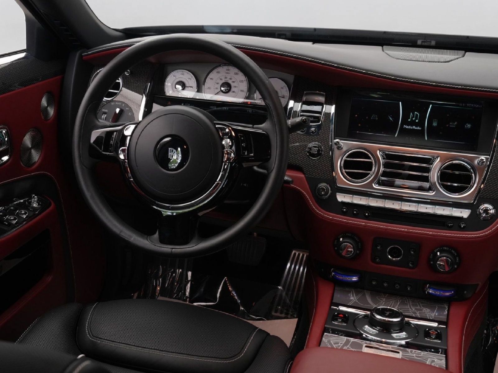 Used 2020 Rolls-Royce Ghost RWD image 24