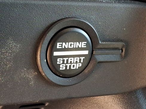 Used 2025 Ford Bronco Badlands image 22