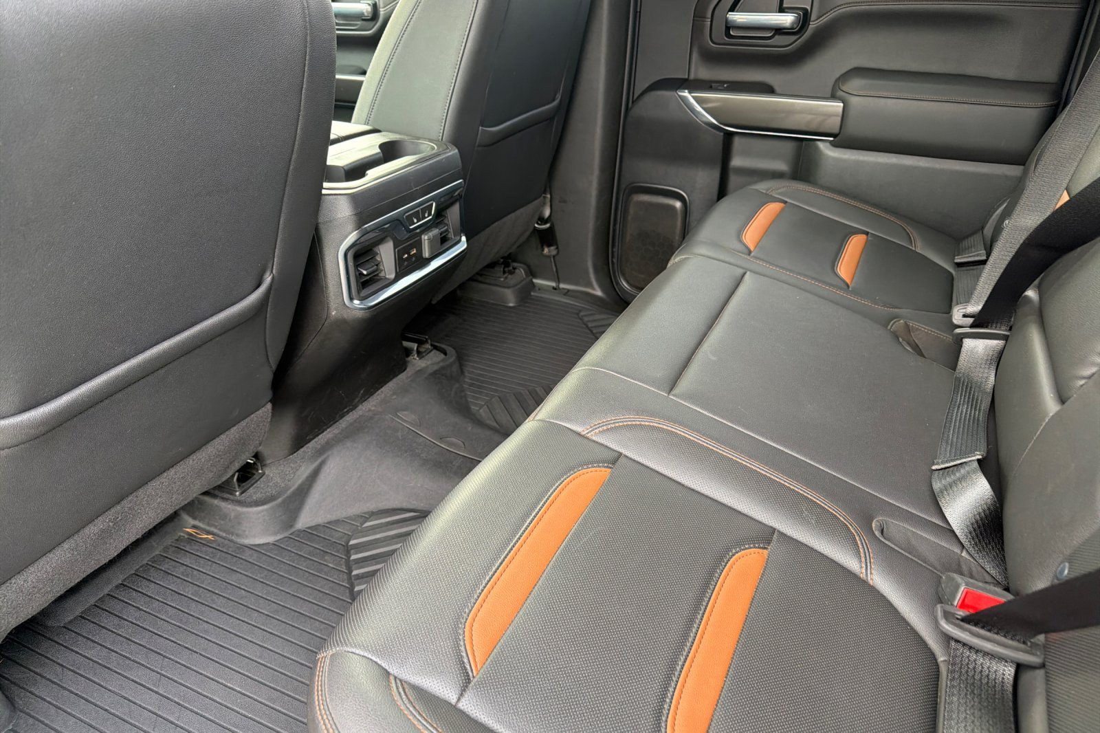 Used 2021 GMC Sierra 1500 AT4 w/ AT4 Preferred Package AWD/4WD image 9