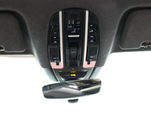 Used 2021 Porsche Cayenne Turbo S AWD/4WD image 62