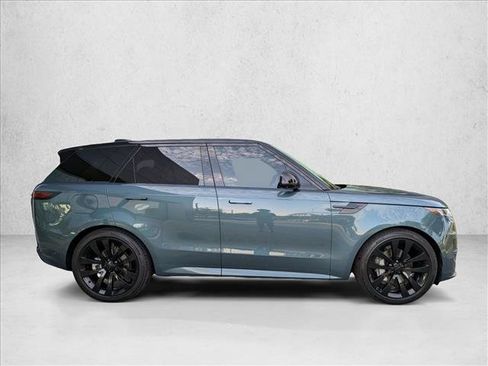 Used 2026 Land Rover Range Rover Sport Dynamic SE AWD/4WD image 4
