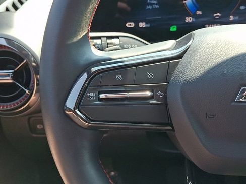 Used 2025 Chevrolet Equinox EV RS FWD image 23
