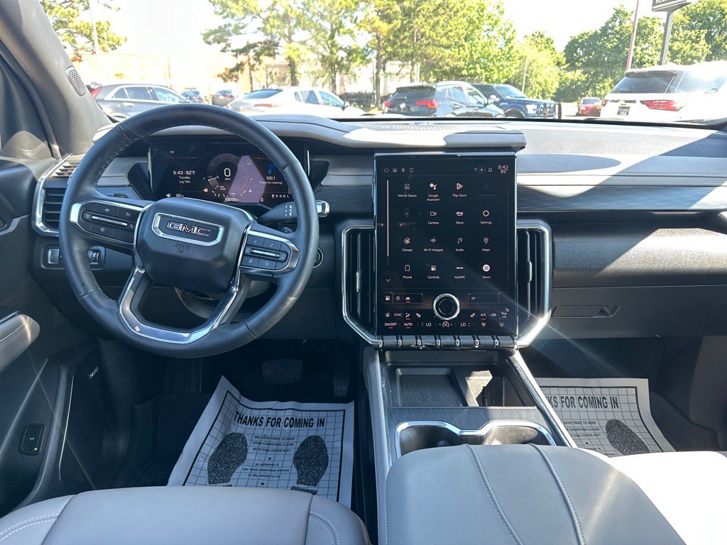 Used 2024 GMC Acadia Elevation w/ Luxury Package FWD image 8
