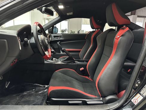 Used 2019 Toyota 86 image 11