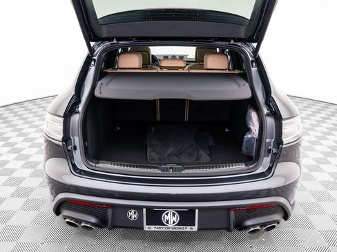 New 2026 Porsche Macan S image 31