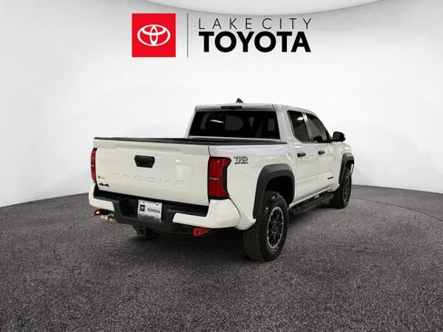 Used 2024 Toyota Tacoma TRD Off-Road image 7