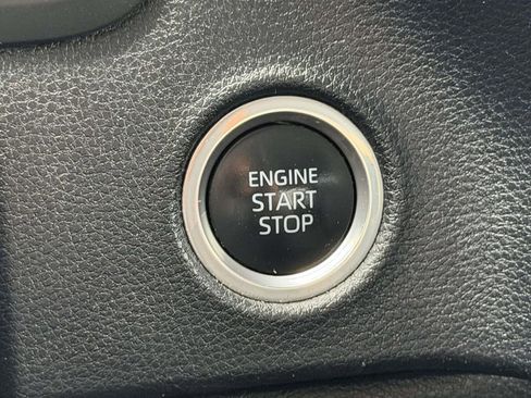Used 2022 Toyota Tundra SR5 AWD/4WD image 8