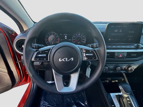 Used 2023 Kia Forte LXS w/ LXS Technology Package image 10