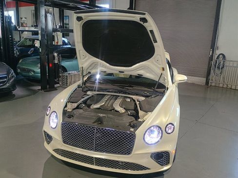 Used 2020 Bentley Continental GTC image 37
