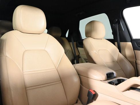 Certified 2023 Porsche Cayenne AWD/4WD image 17