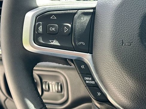 Used 2025 RAM 1500 Big Horn AWD/4WD image 31