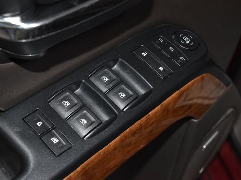 Used 2014 Chevrolet Silverado 1500 High Country w/ High Country Premium Package AWD/4WD image 6