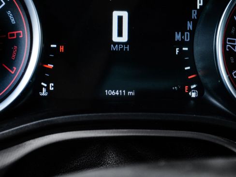 Used 2019 Dodge Challenger R/T RWD image 26