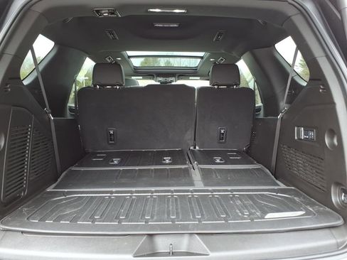 Used 2025 GMC Yukon Elevation w/ LPO, Get Active Package image 13