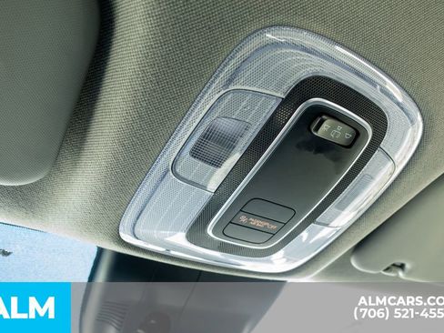 Used 2025 Hyundai Elantra SE image 38