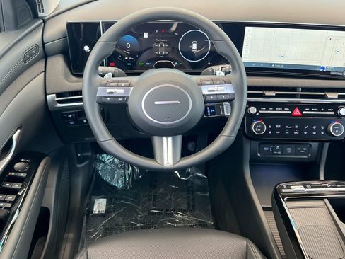 New 2025 Hyundai Tucson Limited image 14