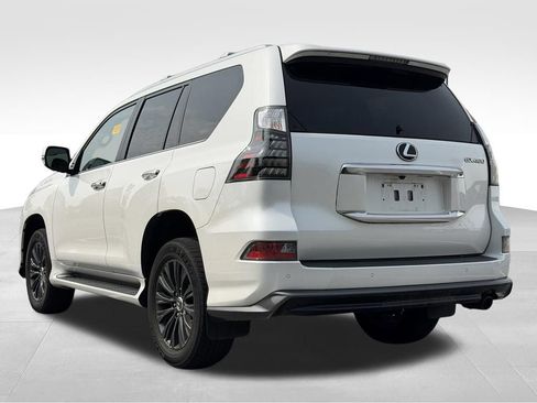 Used 2023 Lexus GX 460 Premium w/ Accessory Package AWD/4WD image 5