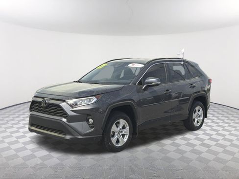 Certified 2021 Toyota RAV4 XLE image 3