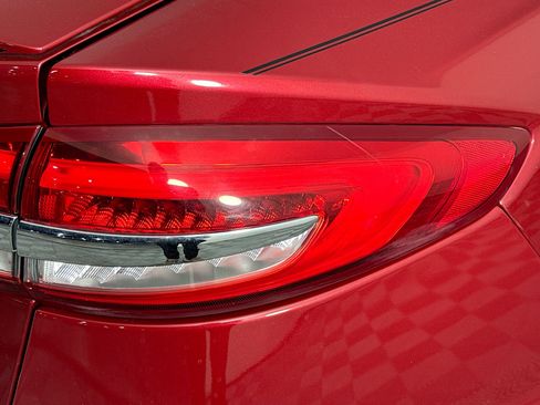 Used 2020 Ford Fusion SE w/ Equipment Group 151A image 33