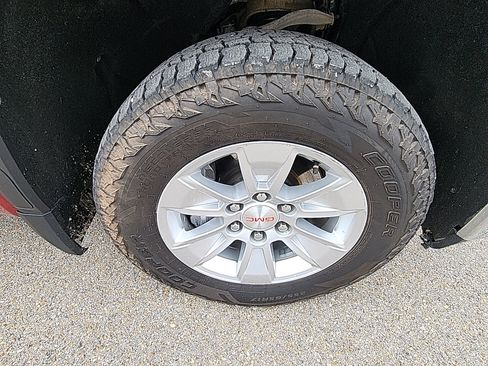 Used 2021 GMC Sierra 1500 SLE w/ Preferred Package image 12