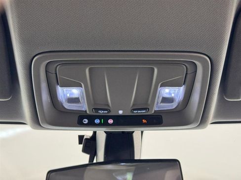 Used 2019 GMC Sierra 1500 SLE w/ Fleet Comfort Package AWD/4WD image 22