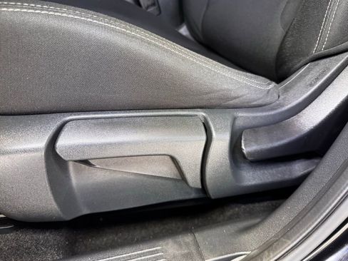 Used 2023 Nissan Rogue S image 21