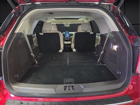 Used 2023 Ford Explorer Platinum w/ Technology Package image 17