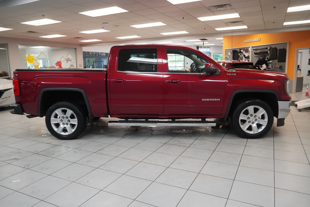 Used 2018 GMC Sierra 1500 SLE w/ SLE Value Package AWD/4WD image 7