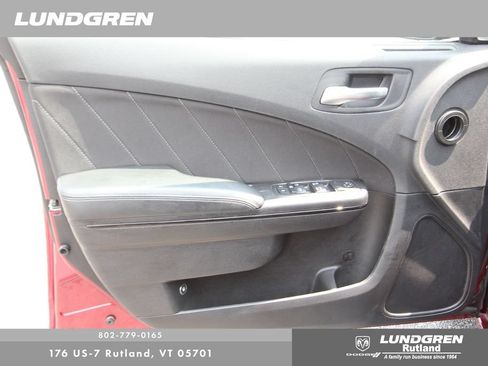 Used 2017 Dodge Charger SXT w/ Driver Confidence Group AWD/4WD image 24