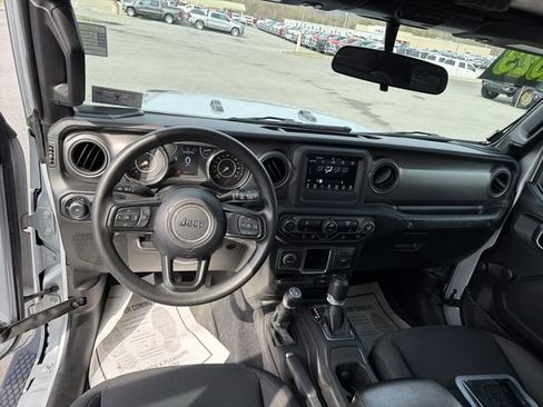 Used 2023 Jeep Wrangler Sport image 15