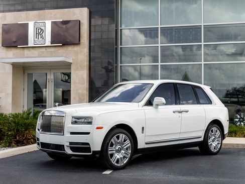 Certified 2023 Rolls-Royce Cullinan AWD/4WD image 1
