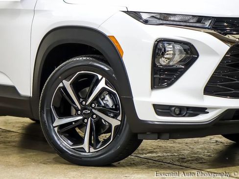 Used 2023 Chevrolet TrailBlazer RS FWD image 4