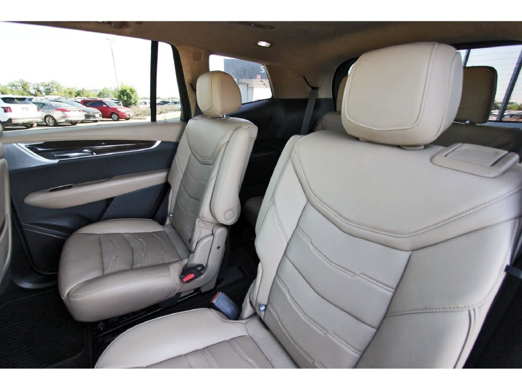 Used 2021 Cadillac XT6 Premium Luxury w/ Platinum Package FWD image 32