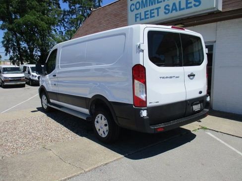 Used 2024 Ford Transit 250 Low Roof w/ Exterior Upgrade Package RWD image 9