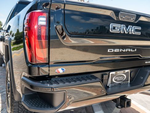 Used 2026 GMC Sierra 2500 Denali Ultimate AWD/4WD image 41