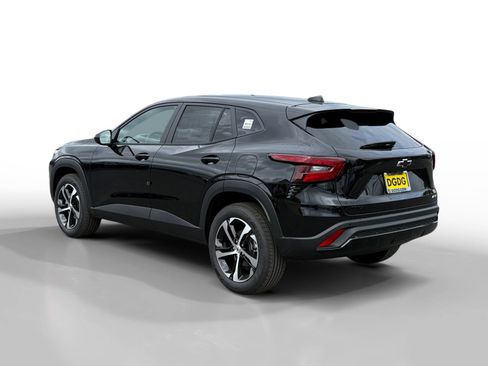 New 2026 Chevrolet Trax RS w/ Driver Confidence Package FWD image 3