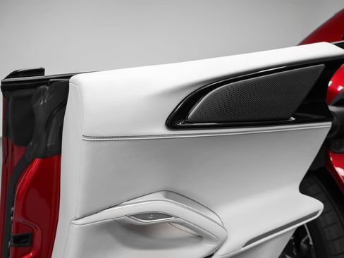 Certified 2025 Ferrari Purosangue AWD/4WD image 42