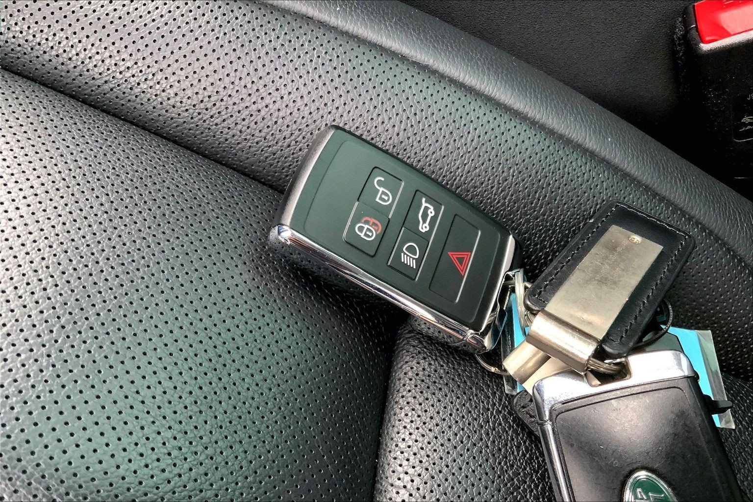 Used 2020 Land Rover Range Rover Evoque S AWD/4WD image 13