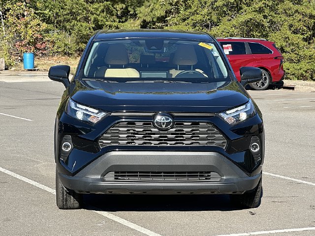 Used 2025 Toyota RAV4 LE FWD image 3