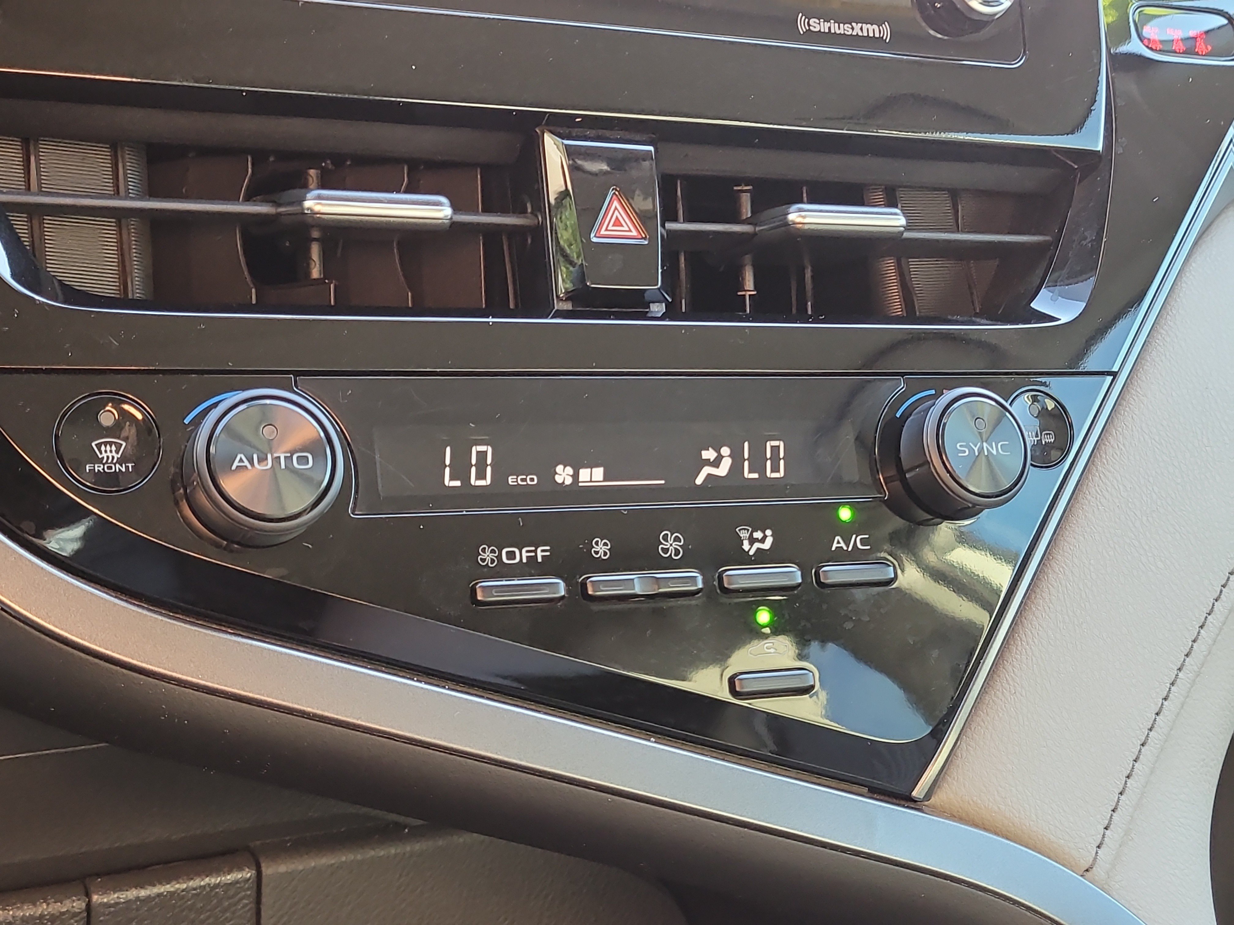 Used 2023 Toyota Camry SE FWD image 21