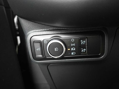 Used 2025 Ford Explorer ST-Line image 18